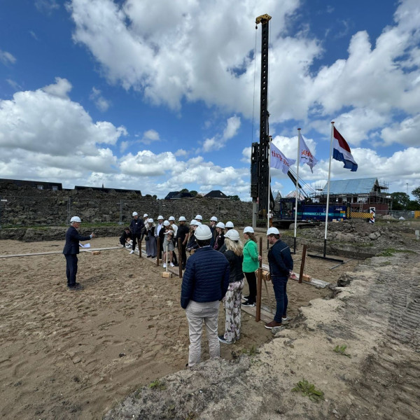 Start bouw volgende serie woningen Rozenbuurt